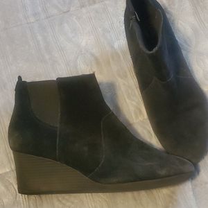 CLARKS CUTE Ankle Boots womens size 11
